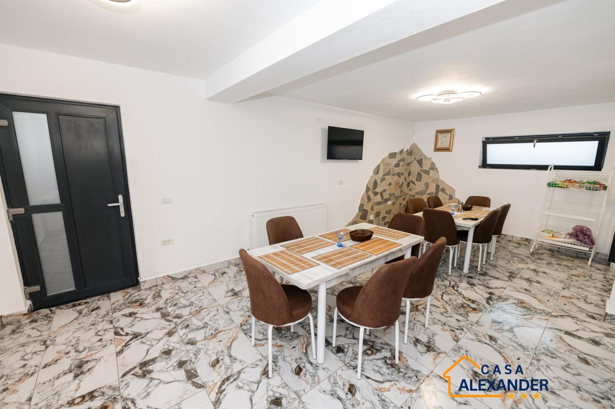 Hotel Casa Alexander Călimăneşti Exterior foto