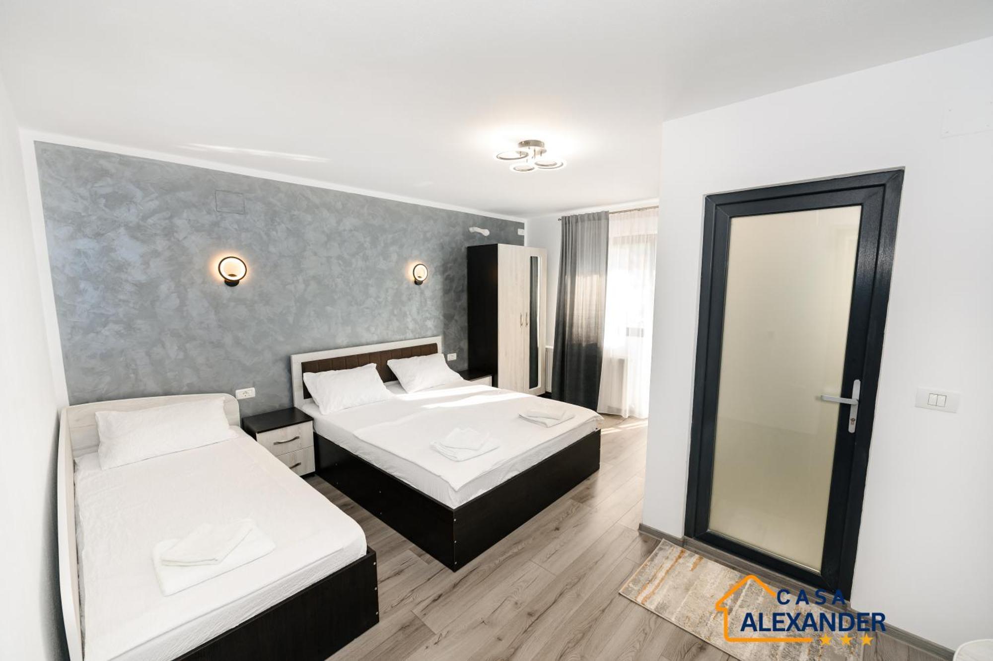 Hotel Casa Alexander Călimăneşti Exterior foto